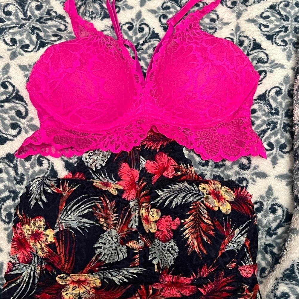 2 PINK Sz Small Bras
